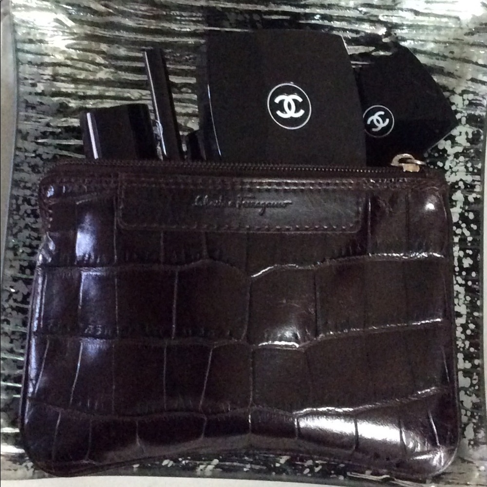 ❌ SOLD ❌. Salvatore Ferragamo Pouch
